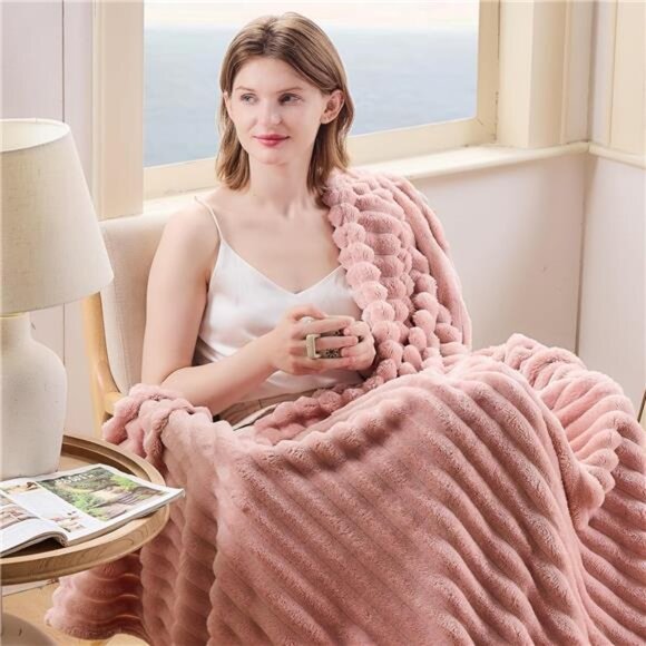 Super Soft Throw Blanket Pink Premium Silky Flannel Fleece 3D Ribbed - Picture 2 of 7